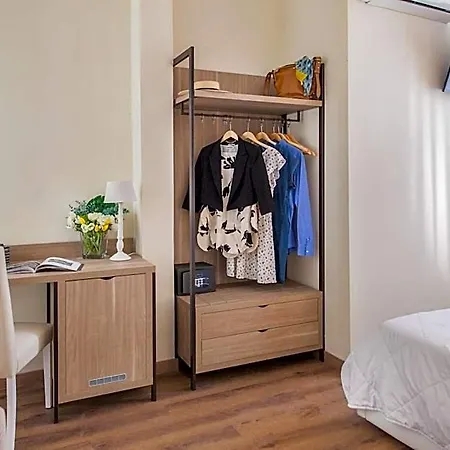 Tina Hotel 2*